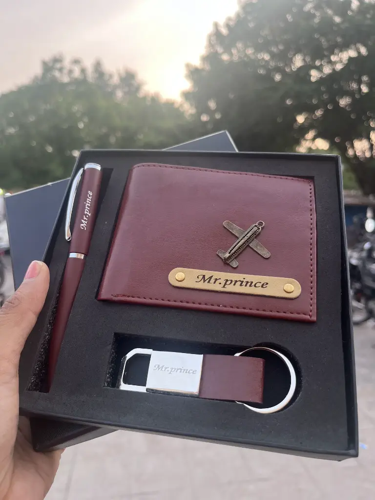 customised anniversary gift ideas.webp